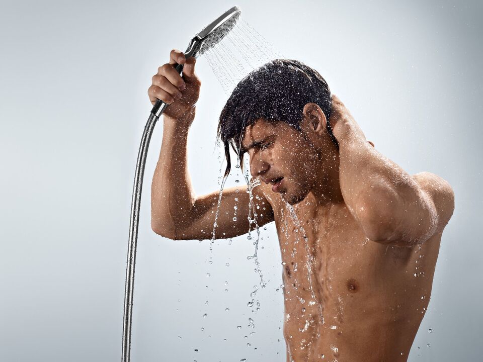 вземане на душ преди уголемяване на пениса с народни средства